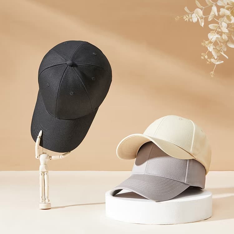Caps